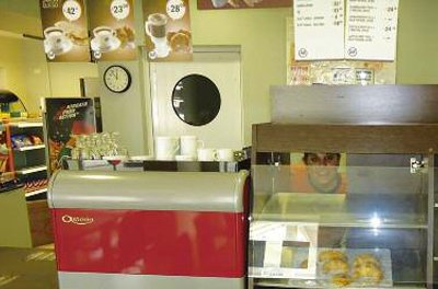 tap-165-el-minimercado-de-la-estacion-de-servicio-thumb