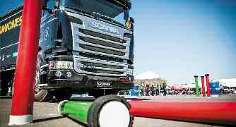 pes-75-scania-puso-en-marcha-el-driver-competition-04