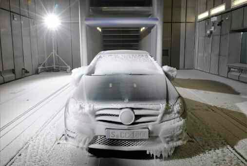 tap-176-los-tuneles-aero-climaticos-de-m-benz-02