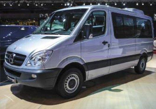 pes-88-mercedes-benz-vans-en-el-salon-del-automovil-02