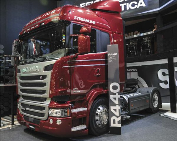 pes-88-scania-tecnologia-sustentable-en-el-salon-del-automovil-01