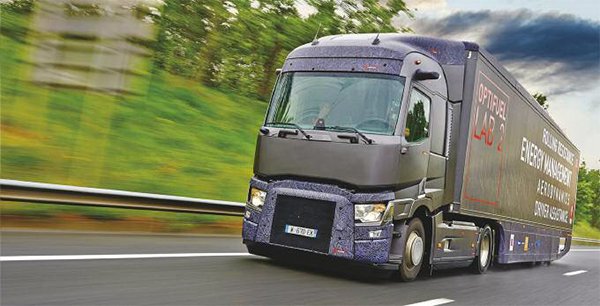 pes-96-renualt-trucks-t-optifuel-01