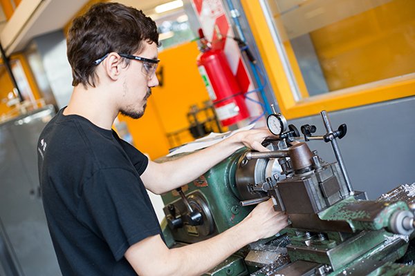 tecnica-2018-04-27-feria-de-ingenieria-mecanica-03