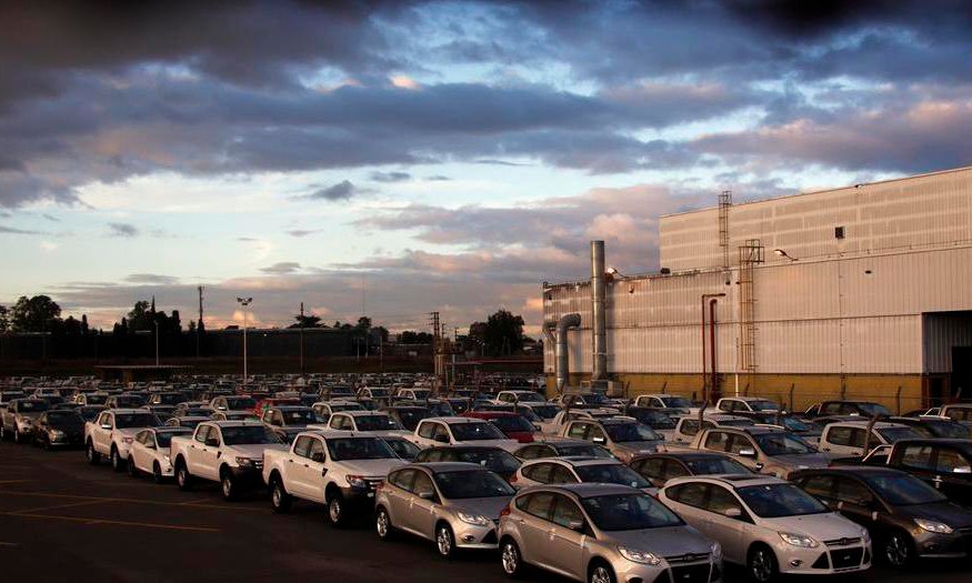 2018-04-20-mas-vehiculos-importados-que-los-permitidos-02