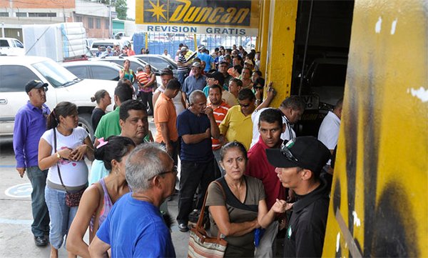 2018-04-20-venezuela-las-baterias-para-los-vehiculos-todo-un-lujo-02