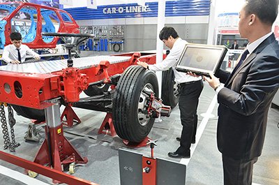 2018-04-27-el-gran-evento-del-mantenimiento-y-reparacion-de-automotores-03