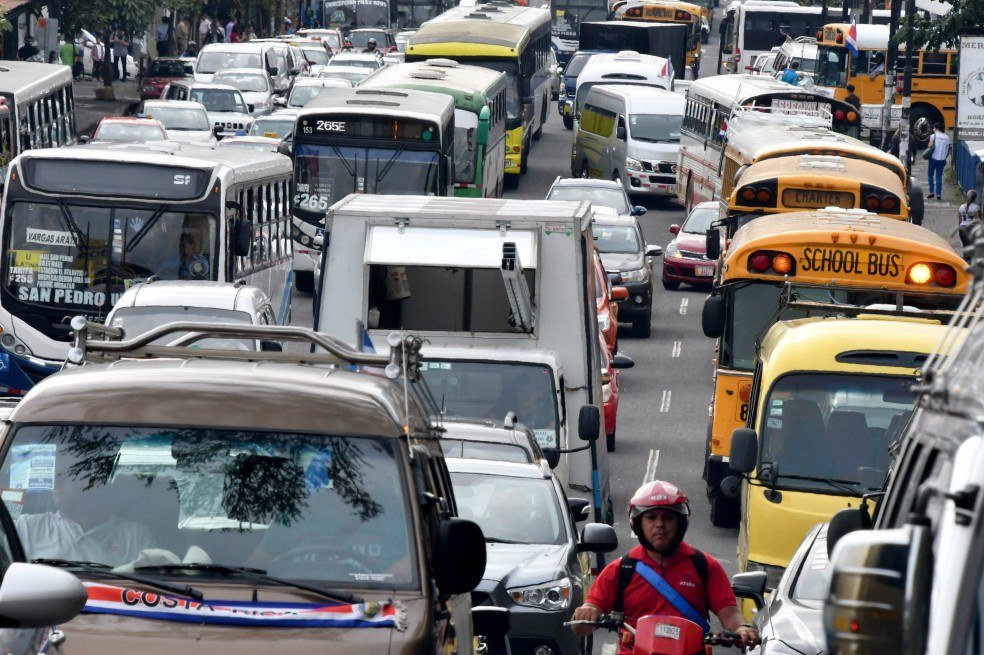 2018-06-08-costa-rica-estudia-prohibir-los-combustibles-fosiles-2-02