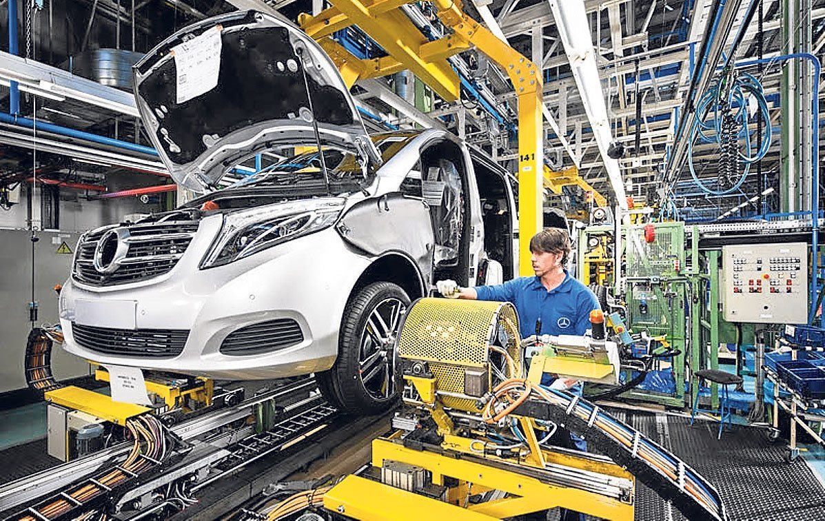 2018-06-08-la-union-europea-tambien-reacciona-por-los-aranceles-de-eeuu-a-la-importacion-de-vehiculos-2-02