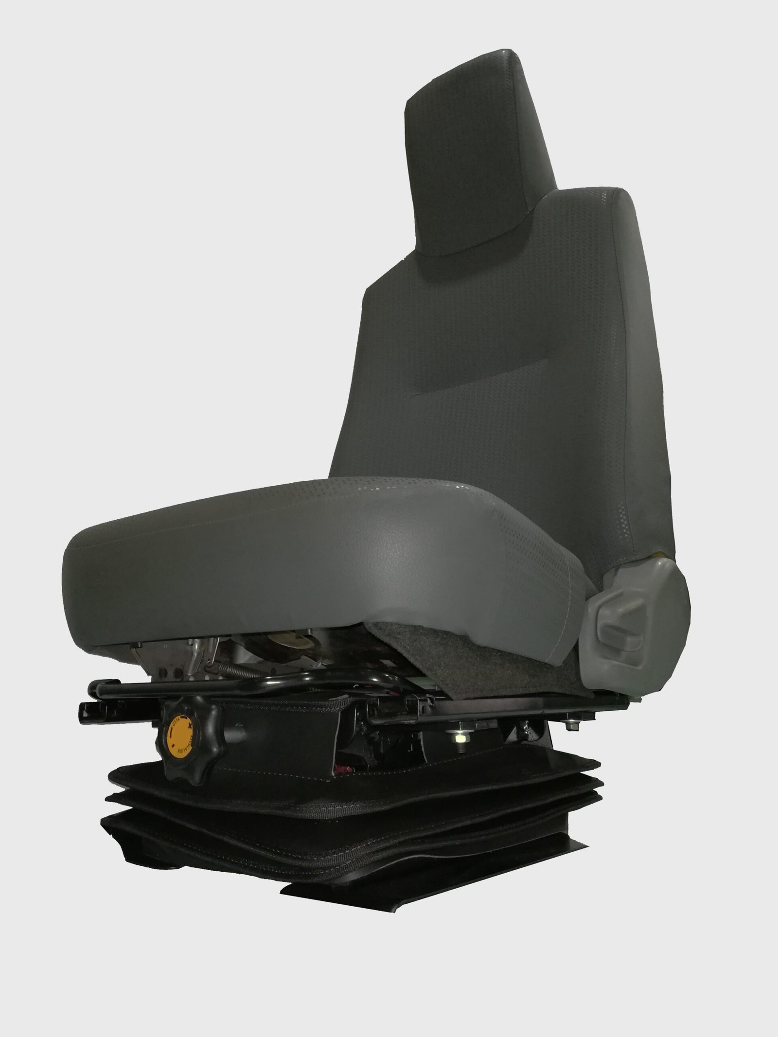 2018-07-27-hino-lanza-su-butaca-hidraulica-1-01