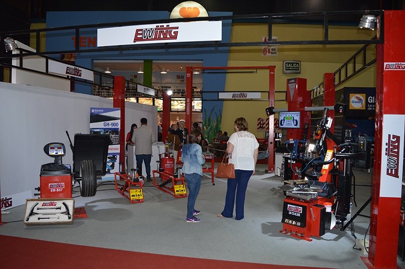 2018-12-07-ewing-en-automechanika-buenos-aires-2018-2-02