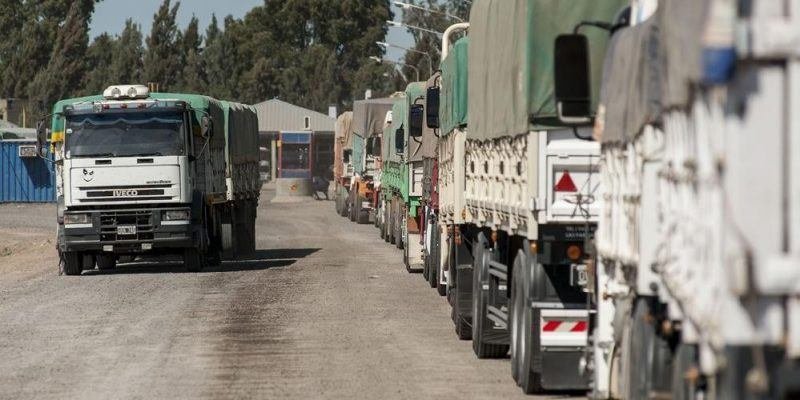 2018-12-14-combustible-y-personal-impulsan-la-suba-de-costos-en-un-6-para-el-transporte-2-02