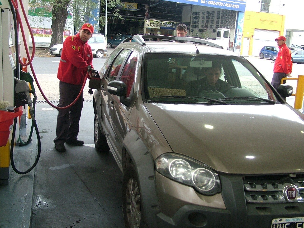 2018-12-21-raizen-argentina-presenta-la-promo-dejate-llevar-en-todas-las-estaciones-de-servicio-shell-2-02