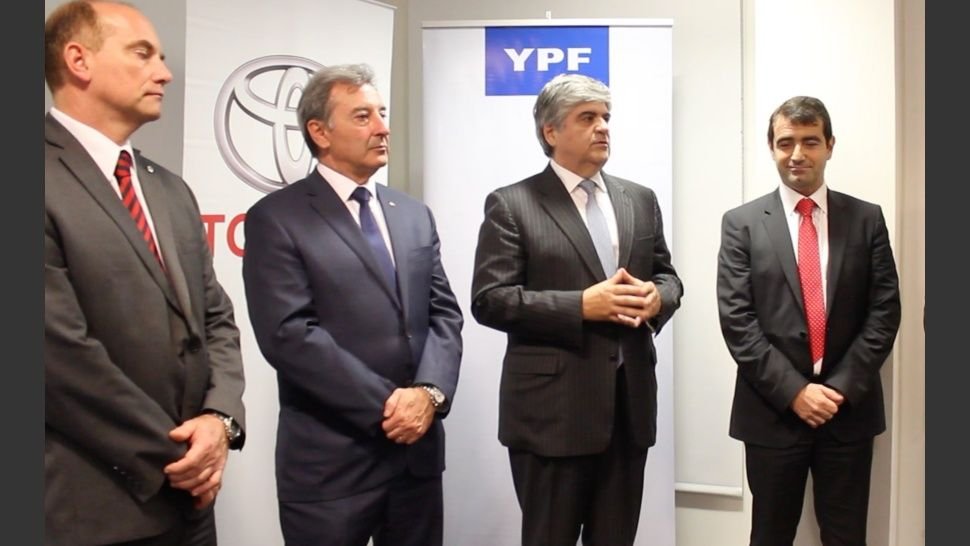 2019-03-22-ypf-y-toyota-fortalecen-su-alianza-estrategica-2-02