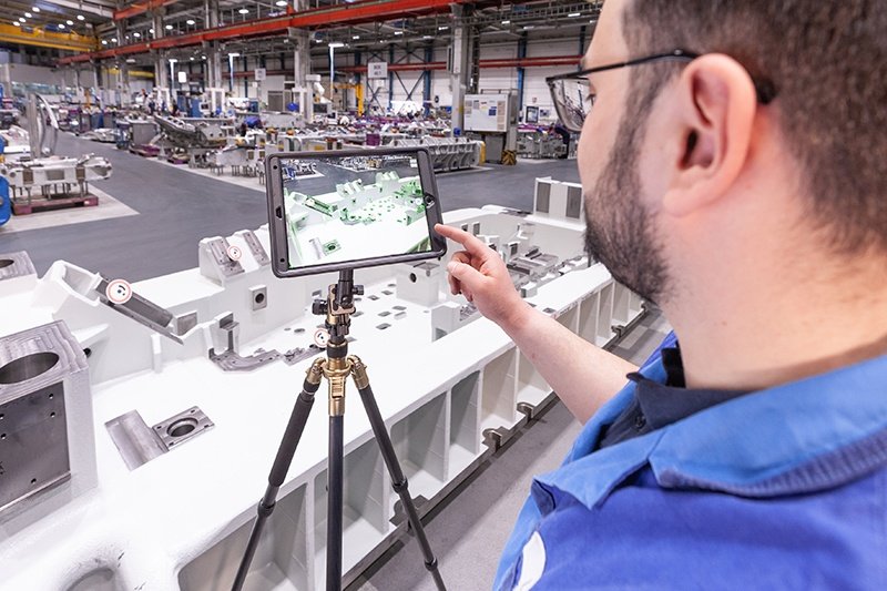 2019-04-19-la-realidad-virtual-y-aumentada-abre-nuevas-vias-en-el-sistede-produccion-de-bmw-group-4-04