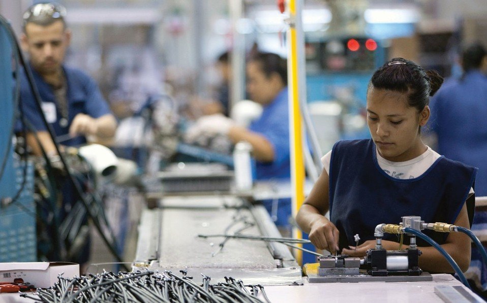 2019-04-26-t-me-reduciria-la-produccion-de-automoviles-de-eeuu-3-03