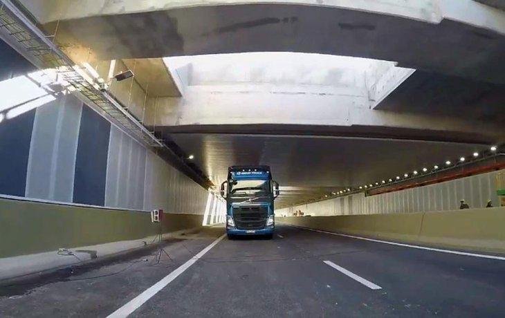 2019-05-31-volvo-camiones-encabezo-la-inauguracion-del-paseo-del-bajo-volvopaseodelbajo-5-05