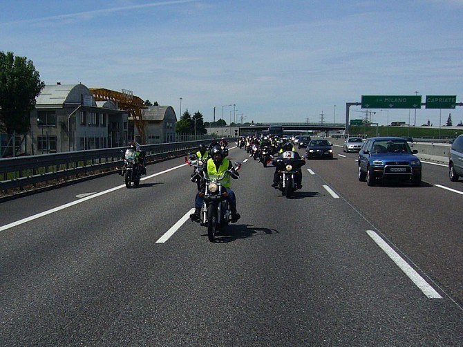 2019-06-12-instalar-carriles-para-motos-en-autopistas-1-01