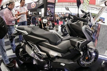 2019-06-12-se-realizo-en-medellin-la-llamada-feria-mas-grande-del-mundo-de-motos-6-06