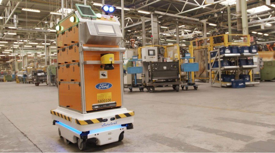 2019-06-14-ford-utiliza-un-robot-con-tecnologia-de-conduccion-autono1-01