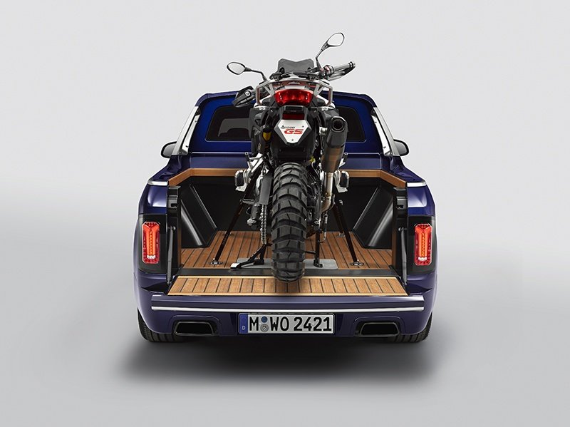 2019-07-12-un-utilitario-de-lujo-unico-en-su-clase-3-03