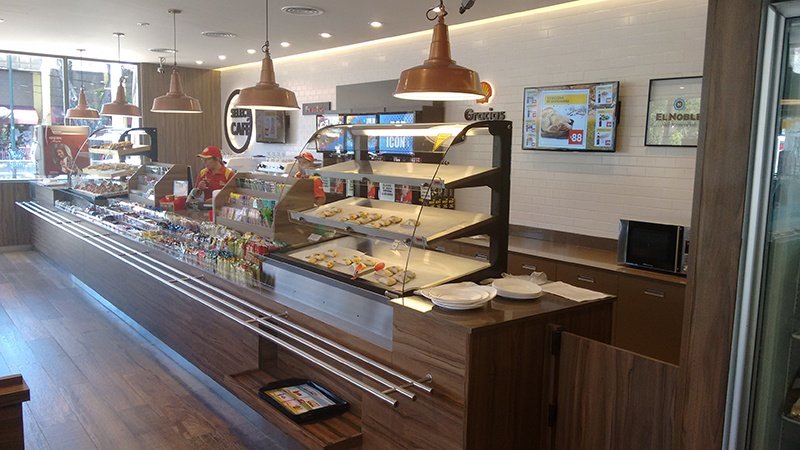 2019-07-23-las-tiendas-de-las-estaciones-de-servicio-dejaran-de-tener-la-fama-de-vender-alimentos-caros-3-03