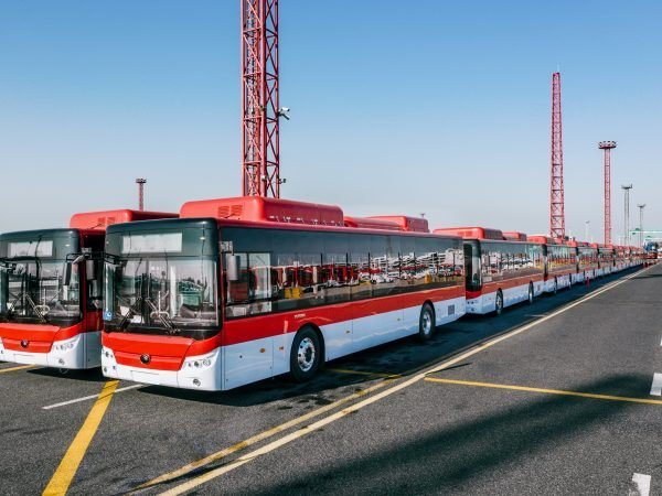 2019-08-09-otros-100-autobuses-electricos-a-chile-5-05