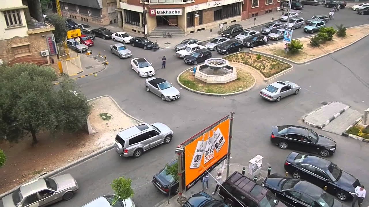 2019-08-23-el-primer-auto-que-fabricara-libano-en-su-historia-2-09