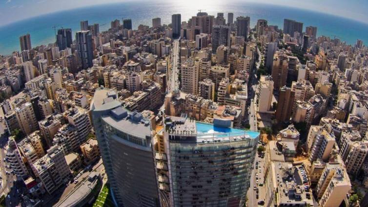 2019-08-23-el-primer-auto-que-fabricara-libano-en-su-historia-3-10