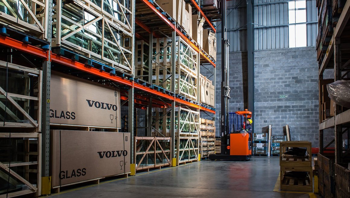 2019-09-06-el-centro-logistico-de-volvo-trucks-logra-un-nuevo-record-3-03