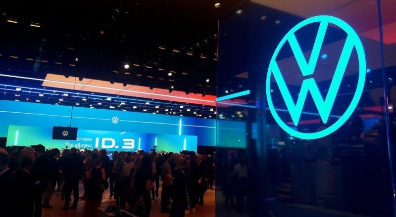 2019-09-27-nuevo-logo-de-identidad-de-volkswagen-4-04