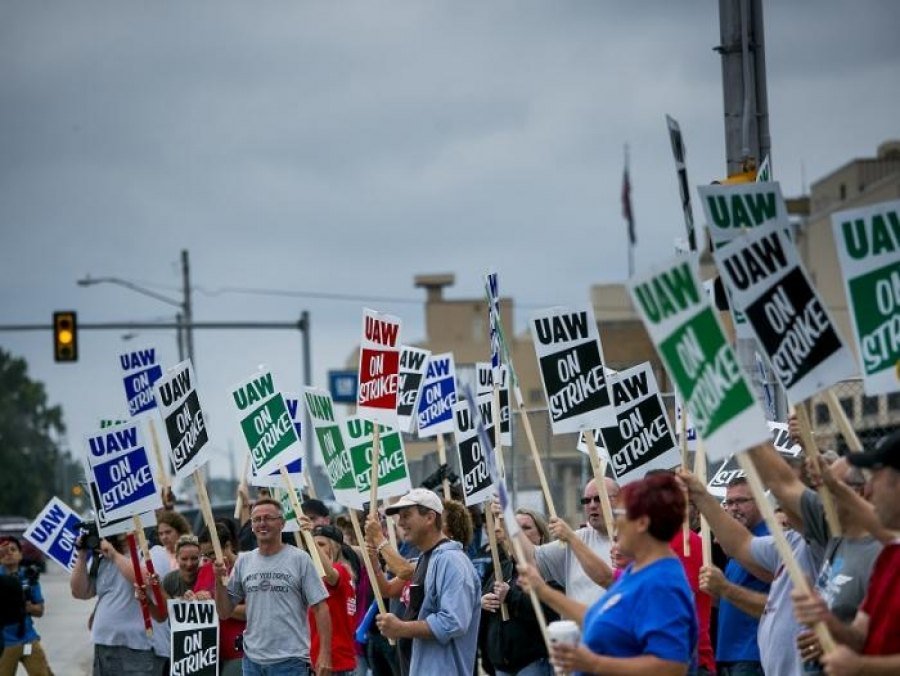 2019-10-04-la-huelga-de-general-motors-replica-a-amplios-sectores-3-03