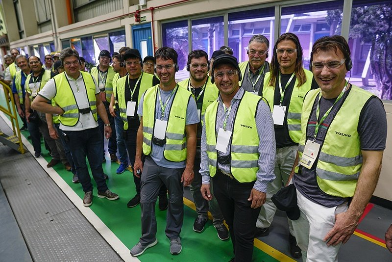 2019-10-04-productores-argentinos-visitaron-la-planta-de-camiones-volvo-en-brasil-3-03