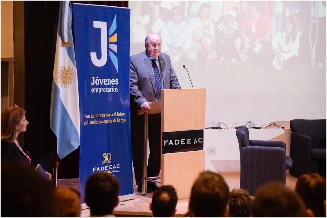 2019-10-11-jovenes-empresarios-se-capacitaron-en-fadeeac-2-02
