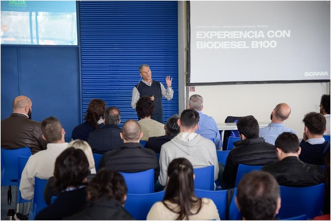 2019-10-11-jovenes-empresarios-se-capacitaron-en-fadeeac-6-06