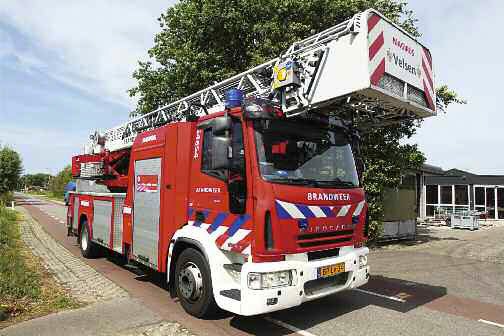 vp-67-camion-autobomba-iveco-para-extincion-de-incendios-01
