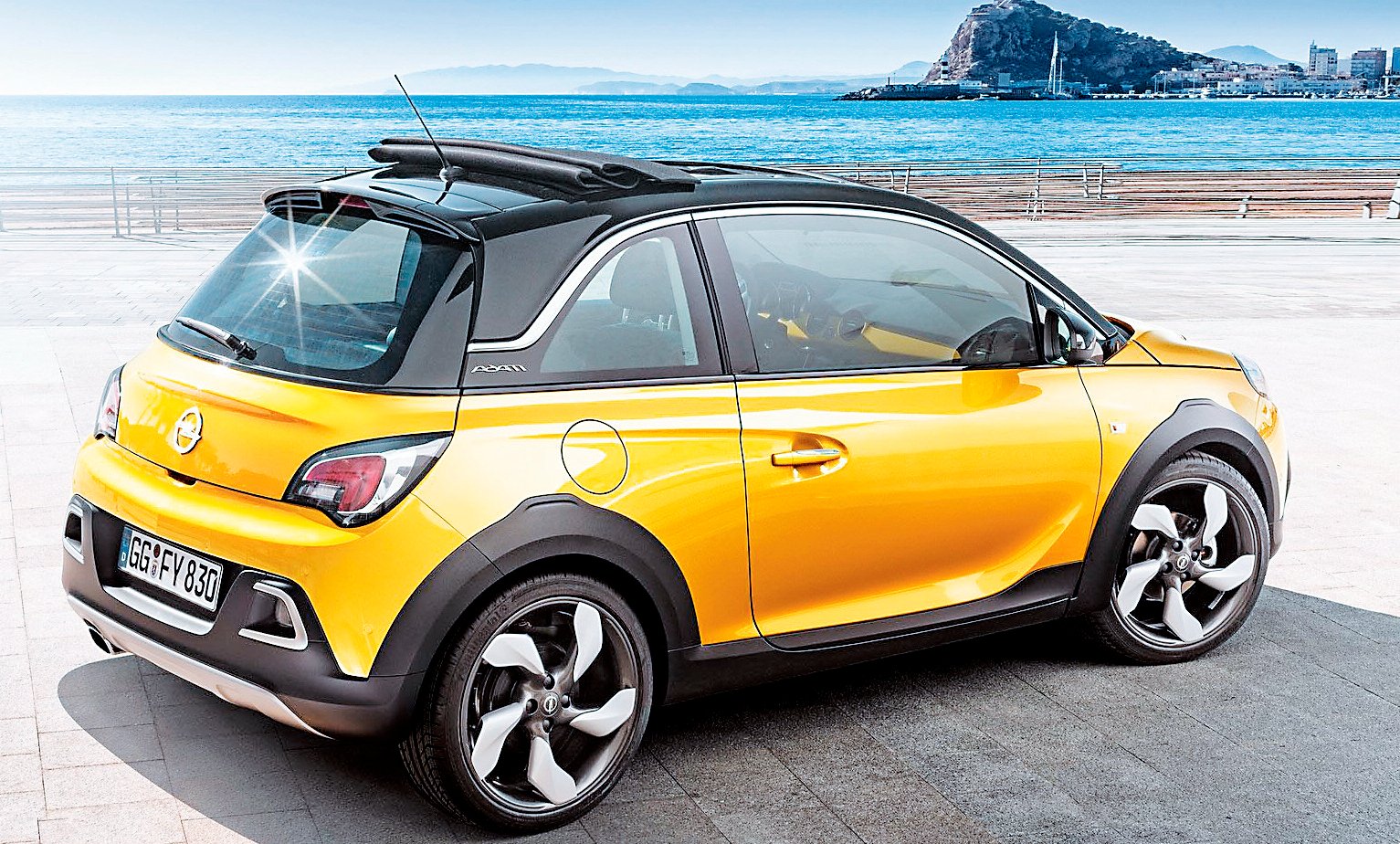 tap-144-el-opel-adam-rocks-2014-02