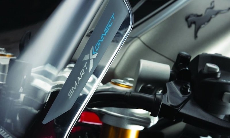 Llega la versión 2021 de la TVS RR 310