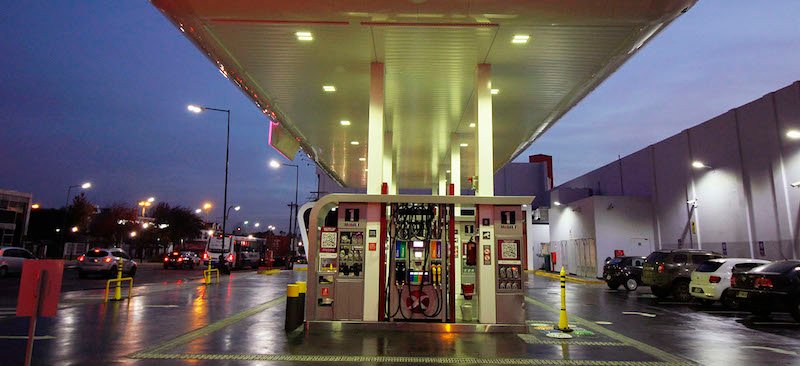 Las Estaciones de Servicio adaptan los surtidores para las tres cifras