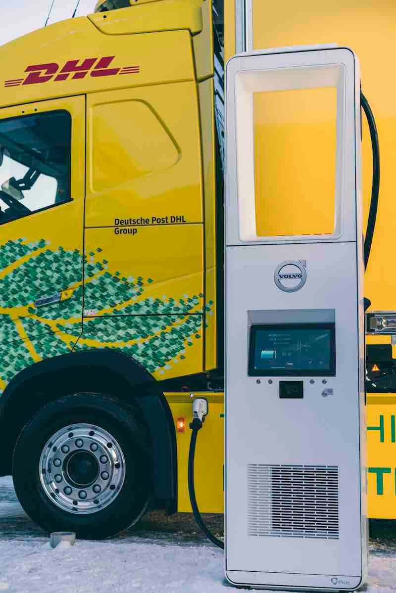 Alianza de Volvo Trucks y DHL: comienzan las pruebas con camiones pesados eléctricos en Europa