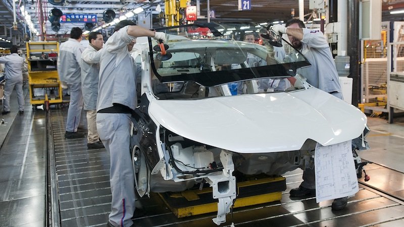 Retrocedió la producción automotriz en febrero