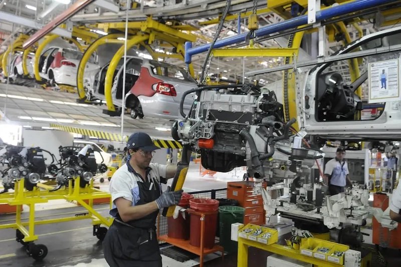 Retrocedió la producción automotriz en febrero