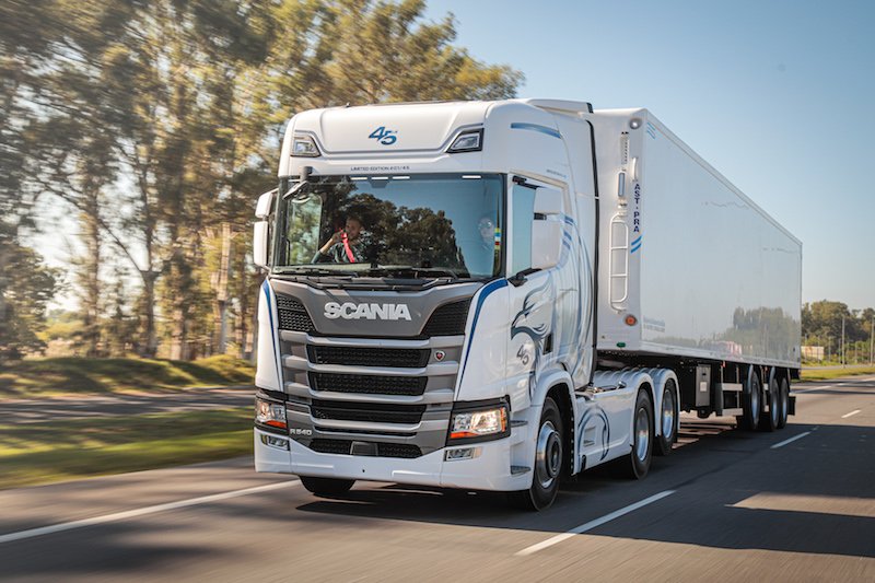 Scania Edición limitada por sus 45 años en el país