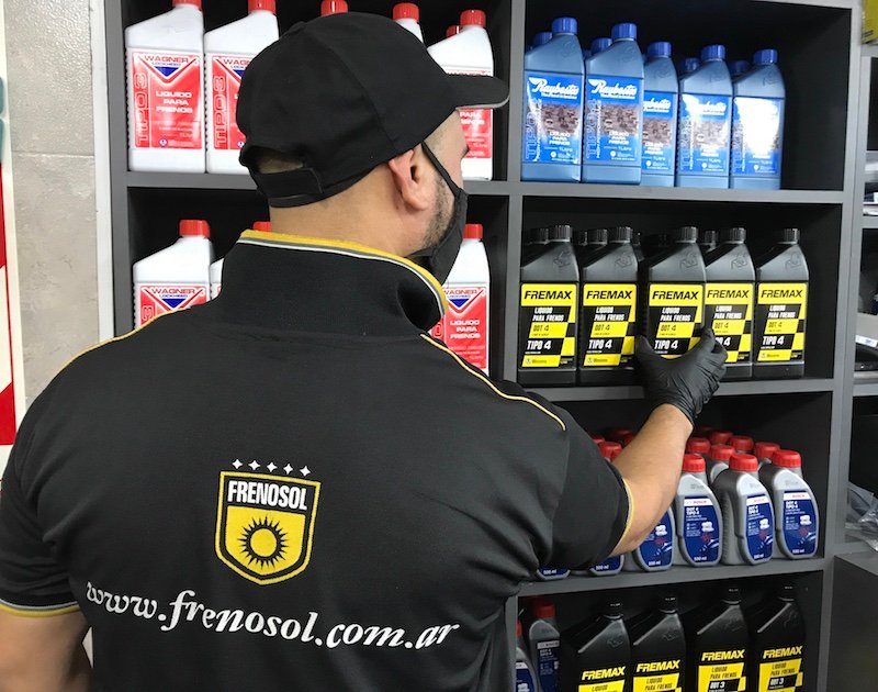 Consejos Frenosol: ¿Por qué y cuándo cambiar el liquido de frenos?