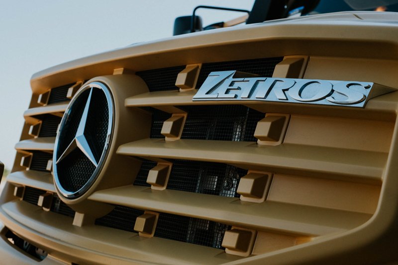 La Fuerza Aérea Argentina incorporó camiones Zetros de Mercedes-Benz