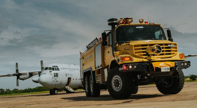 La Fuerza Aérea Argentina incorporó camiones Zetros de Mercedes-Benz