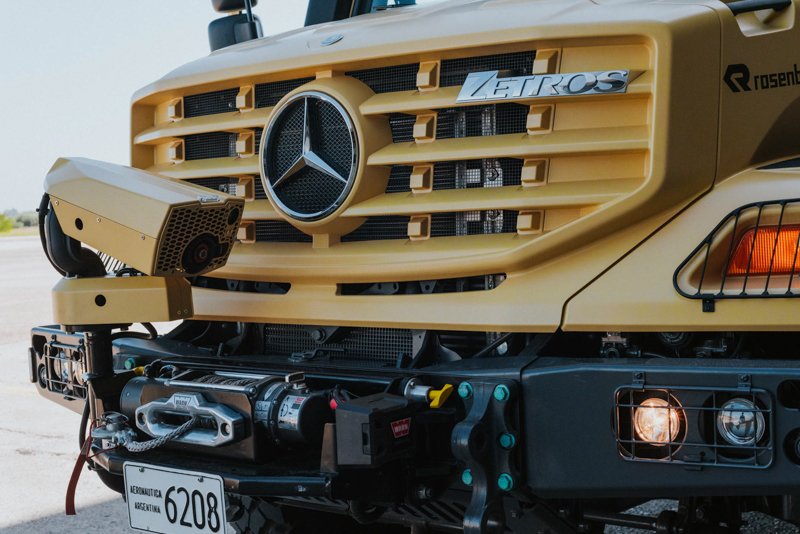 La Fuerza Aérea Argentina incorporó camiones Zetros de Mercedes-Benz