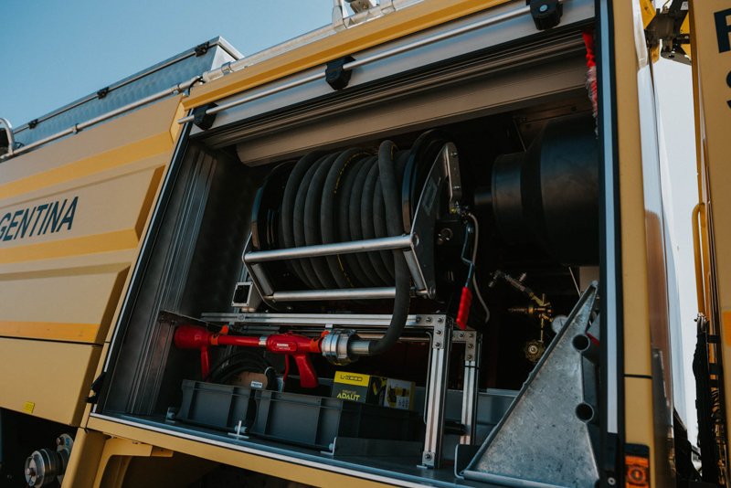 La Fuerza Aérea Argentina incorporó camiones Zetros de Mercedes-Benz