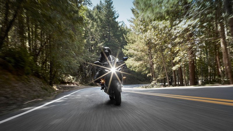 Nueva R7, la supersport de Yamaha