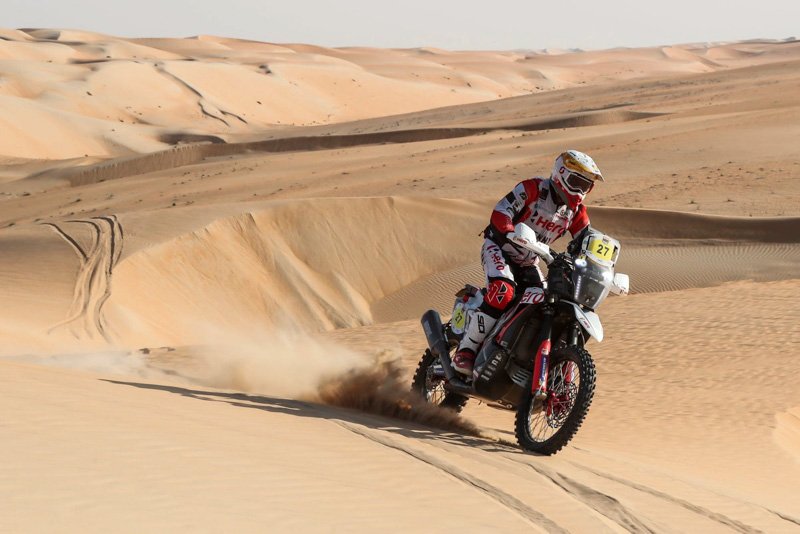 El equipo Hero Motosports, en el desafío del desierto de Abu Dhabi