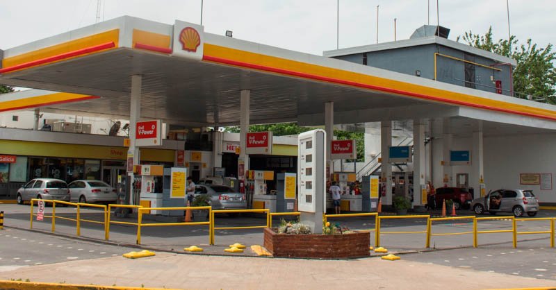 Estaciones de servicio contra el proyecto que prohíbe vender 0km que usen combustibles desde 2041